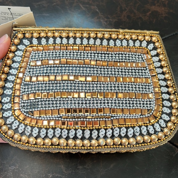 Lulu NYC brand new with tags cross body beaded chain flap purse - Picture 6 of 7